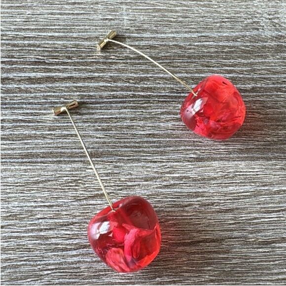 Bohemian cherry drop M49 - Picture 3 of 3